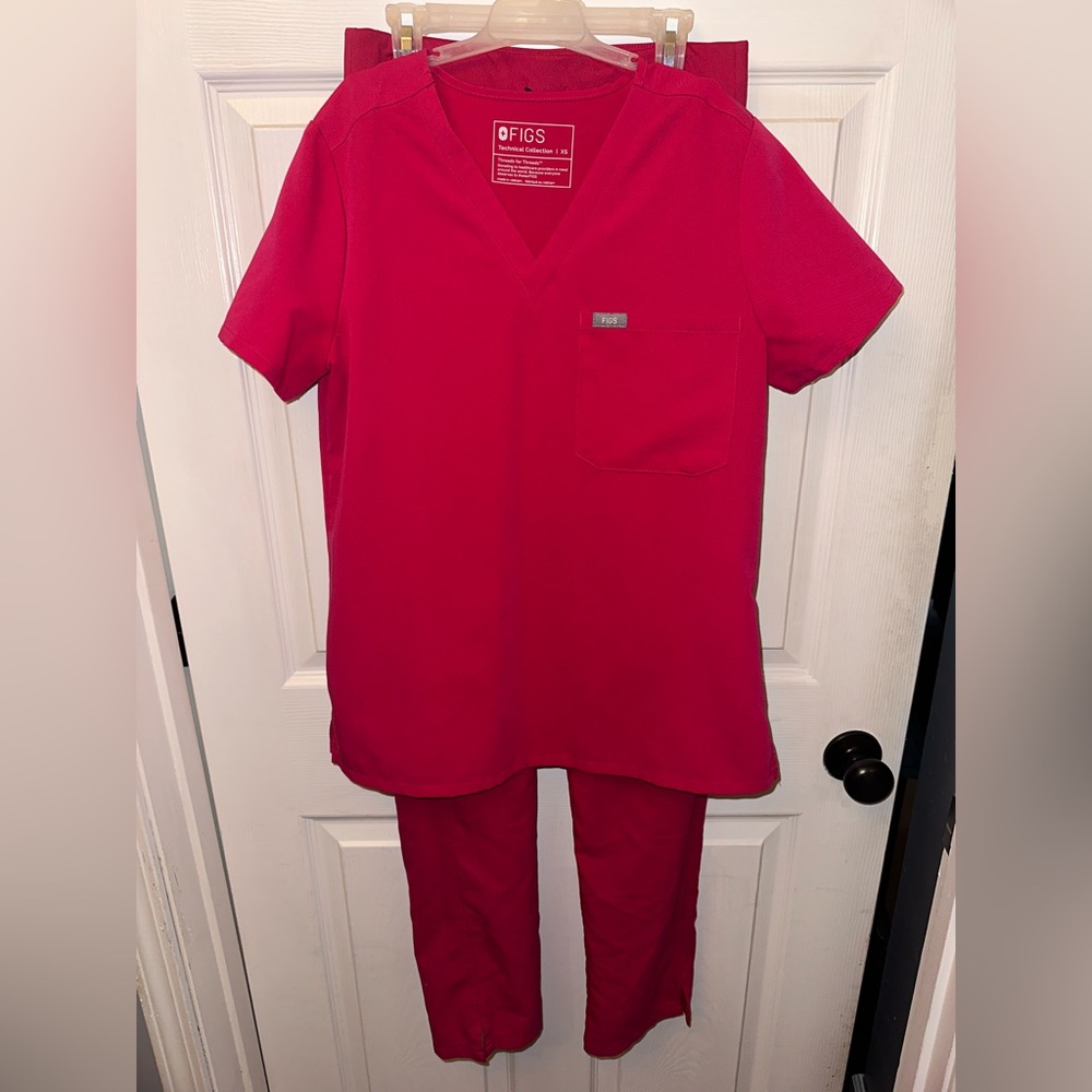 Pink figs scrubs